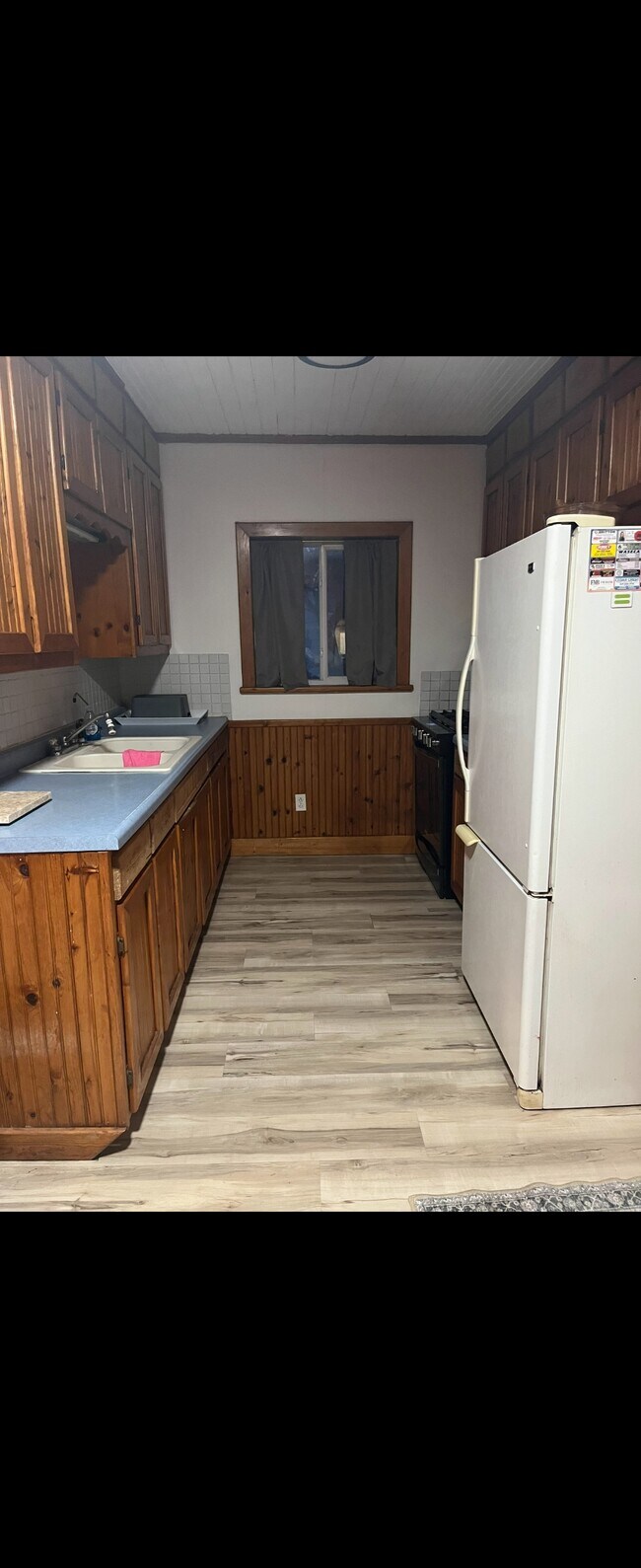 Foto del edificio - 616 2nd Ave NE