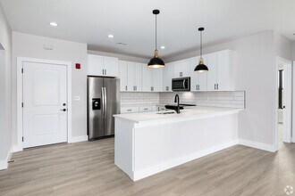 Building Photo - Town Center Apartments