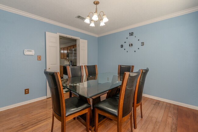 Foto del edificio - 1133 Green Meadow St