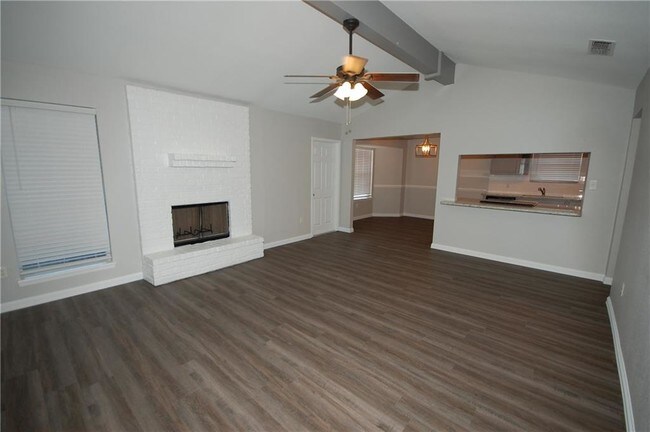 Building Photo - 2328 Mesquite Cir