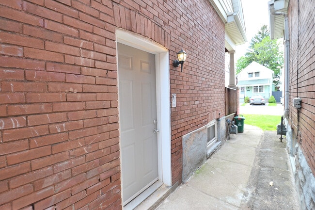 Building Photo - 102 Belmont Av