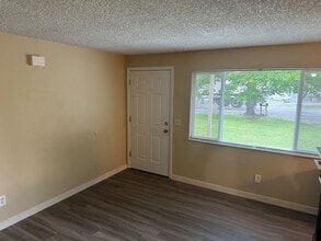 Building Photo - 3532 NE Division St