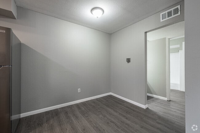 1BR, 1BA - 600SF - Crestridge