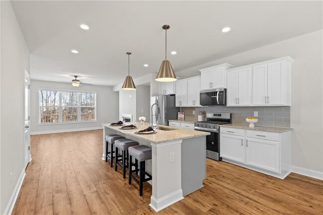 Building Photo - 1230 Ainsworth Alley