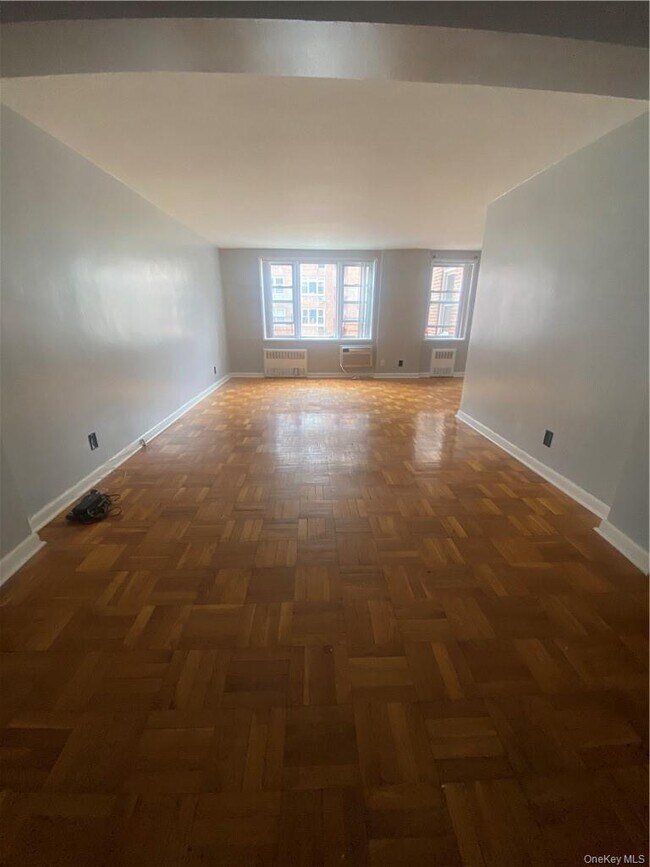 Foto del edificio - 4 Sadore Ln