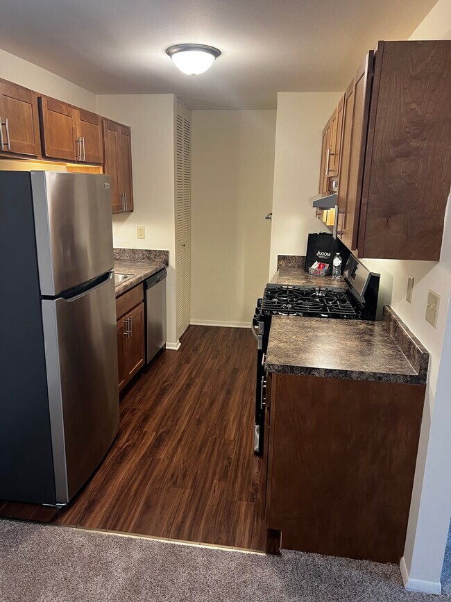 Foto del edificio - Mission Hills Apartments