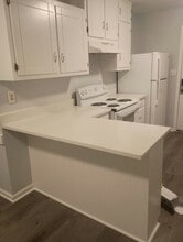 Building Photo - 9245 Cedar Ridge Dr NW