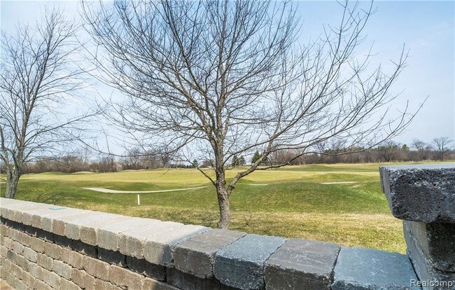 Building Photo - 748 Eltham Ct