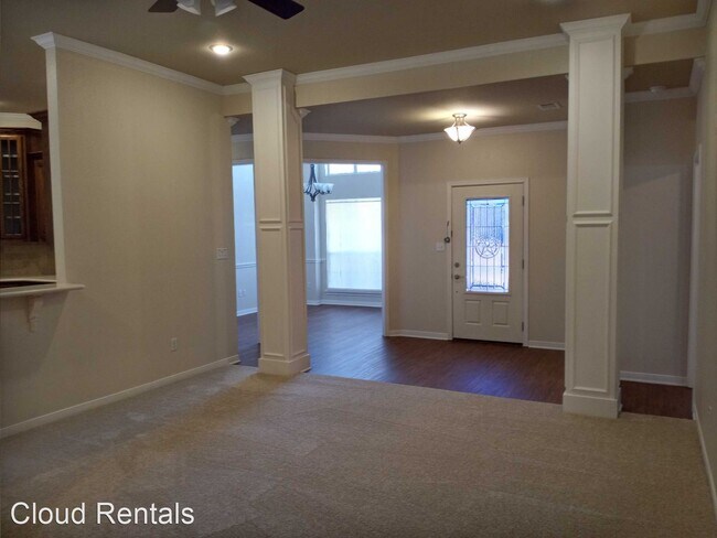 Building Photo - 3 br, 2 bath House - 705 MARSHALL DRIVE