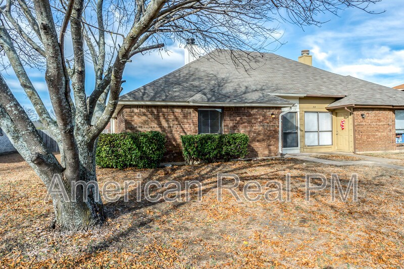 Foto principal - 721 Westover Dr