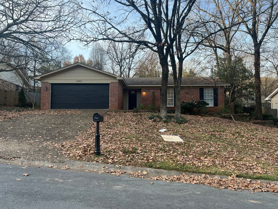 11911 Desoto Forest Dr, Little Rock, AR 72212 House Rental in Little