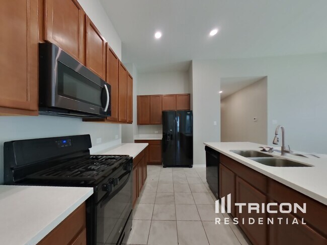 Foto del edificio - 4702 Westfield Pines Dr