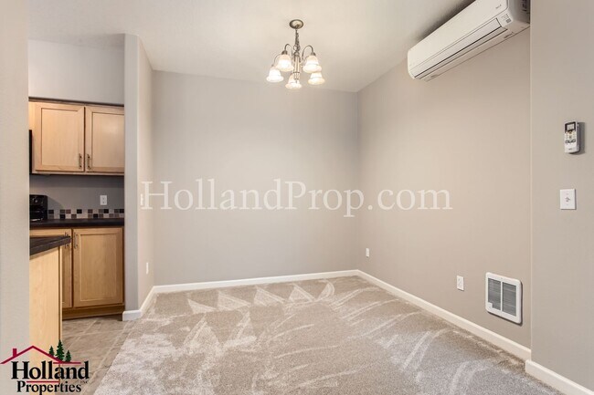 Building Photo - Prime Portland Westside Condo – Available Now