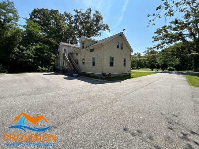 Building Photo - 173 Browns Woods Rd