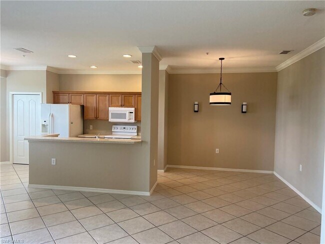 Building Photo - 8490 Kingbird Loop