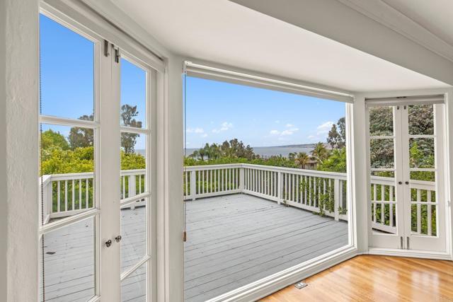 Foto del edificio - 7851 Hillside Dr