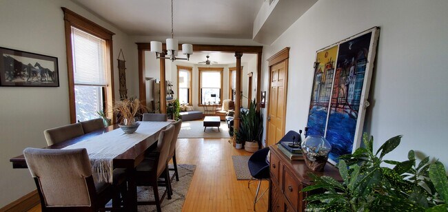 Foto del edificio - 1750 W Superior St