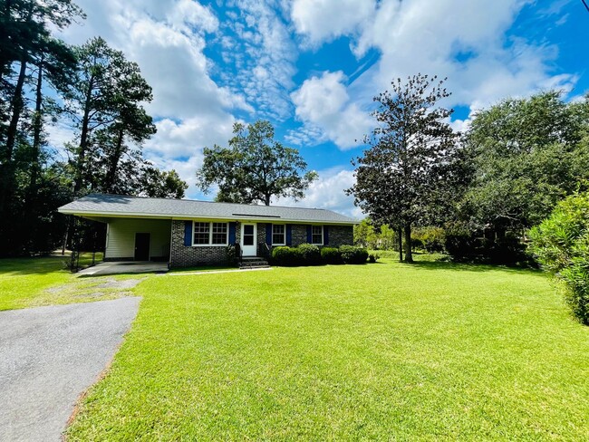 Foto del edificio - Updated and adorable rancher home in Old C...