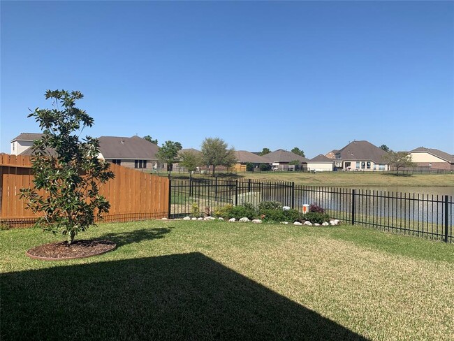 Building Photo - 9019 Bonbrook Bend Ln