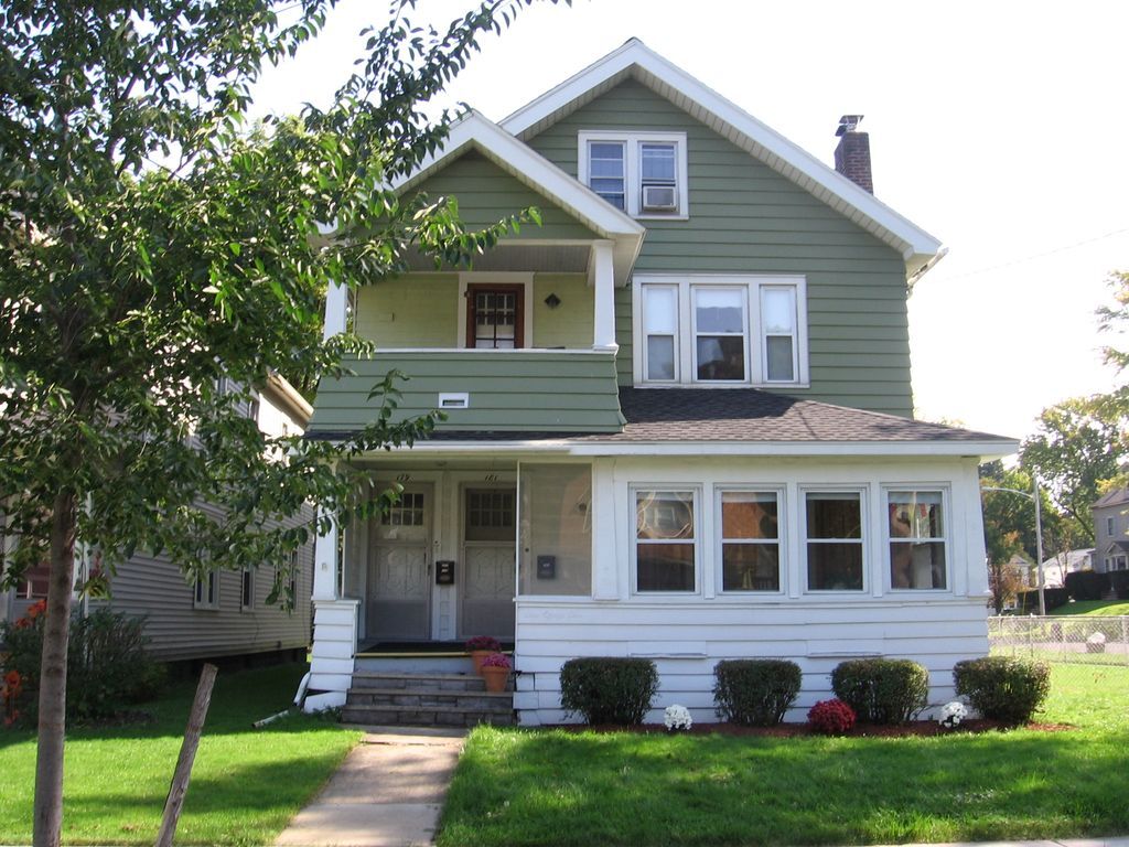 Primary Photo - 179 Nichols Ave