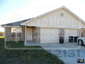Building Photo - 1408 Pima Trail