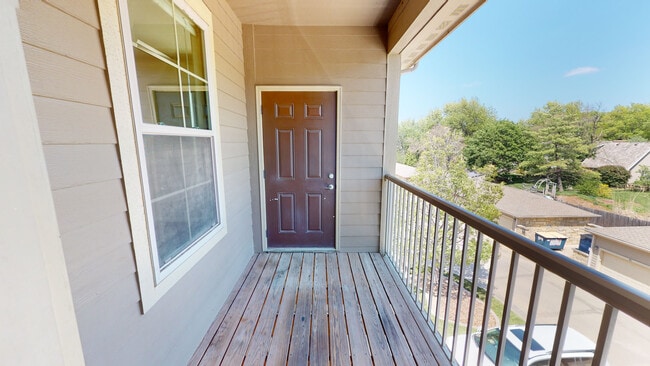 2BR, 2.5BA - Balcony - The Frontier West Lawrence