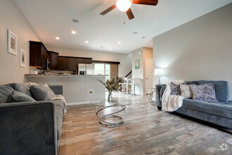 Building Photo - 402 Cambria Dr