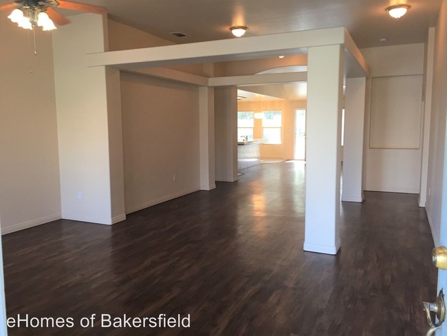 Building Photo - 3 br, 2 bath House - 5807 Via Marisol