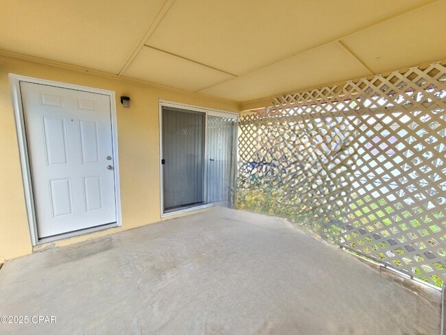 Building Photo - 1235 Jenks Ave
