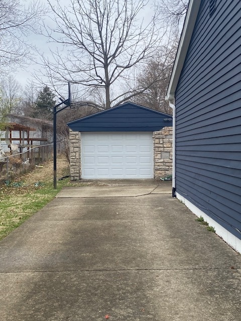 Side Parking with Garage - 4589 Glenhaven Dr