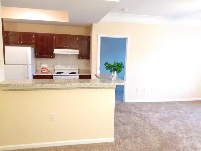 Foto del edificio - 2700 Pine Tree Rd NE