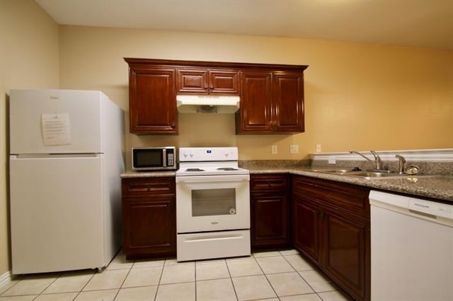 Building Photo - 3116 S Cherry Ln