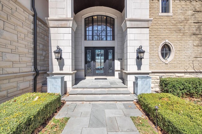Foto del edificio - 8730 Richardson Rd