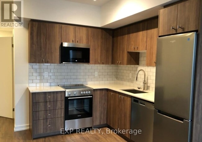 Photo du bâtiment - 15 Wellington St S