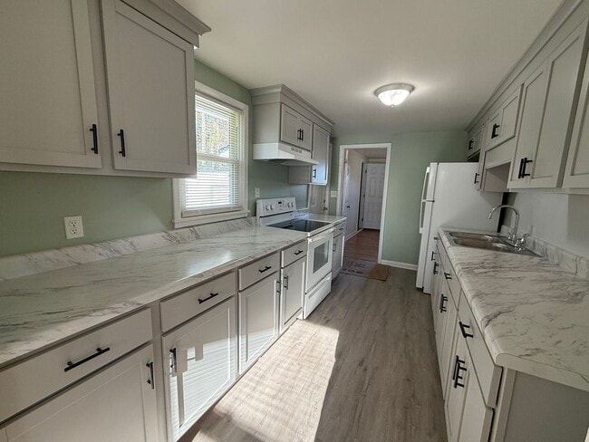 Foto del edificio - Charming 3 bedroom brick House