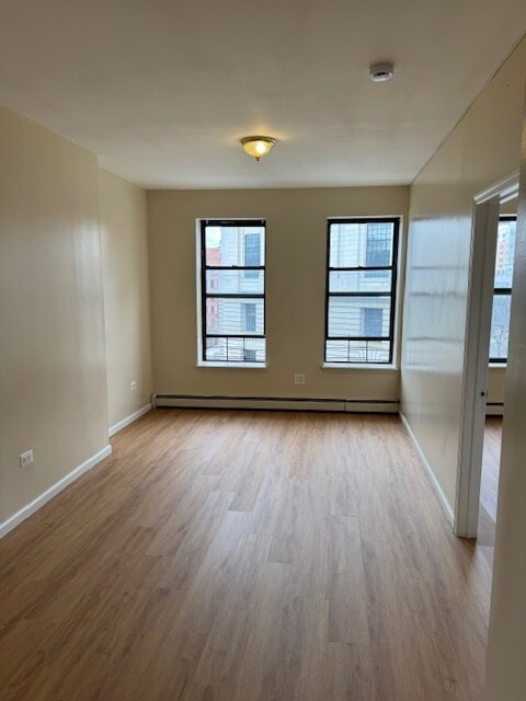 Primary Photo - 3196 Third Ave