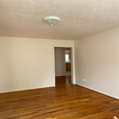 Building Photo - 190 Booher Ln