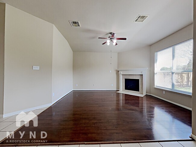 Foto del edificio - 2431 Marquette Trail