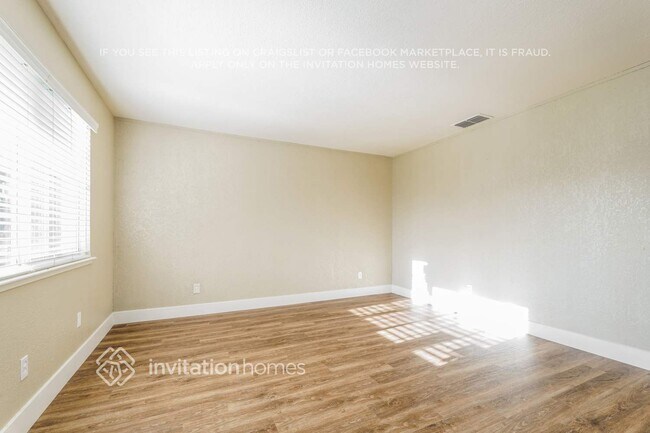 Building Photo - 6130 Buckboard Dr