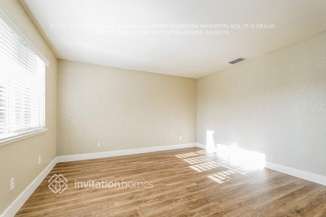 Foto del edificio - 6130 Buckboard Dr