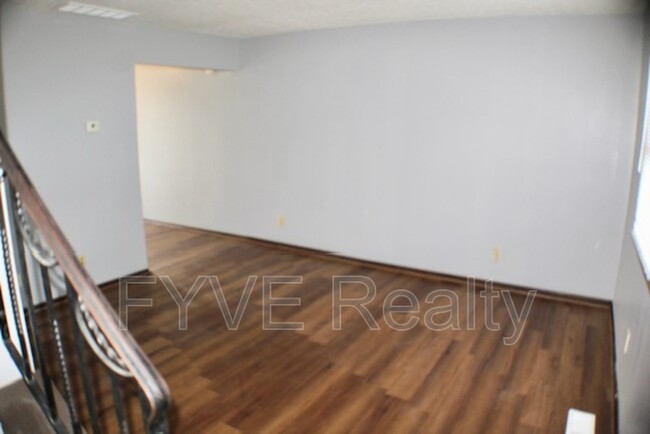 Foto del edificio - 716 W Light St