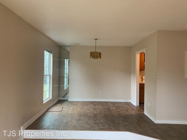 Building Photo - 3 br, 2 bath House - 301 Panther Trail