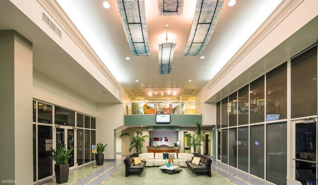 Foto del edificio - 1778 N Bayshore Dr