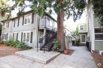 Building Photo - 8635 N Leonard St