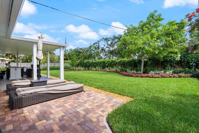 Foto del edificio - 100 NW 18th St