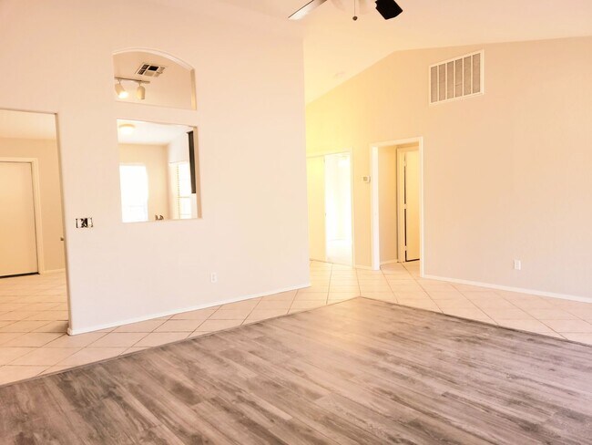 Building Photo - Mesa 3 bedroom home for rent!