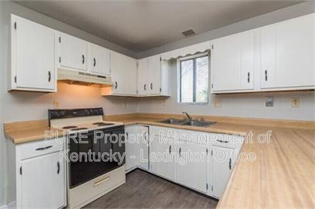 Foto del edificio - 794 Ridgeview Dr