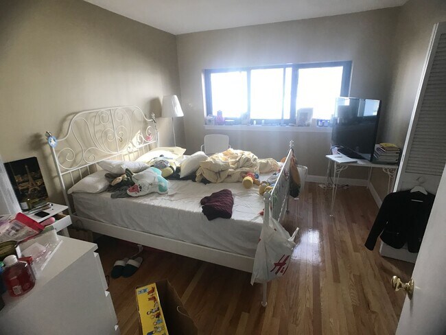 Foto del edificio - Multi-level townhome in a prime location near Coolidge Corner!