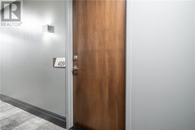 Photo du bâtiment - 101 Locke St S