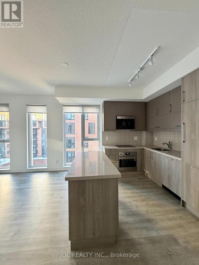 Photo du bâtiment - 8119 Birchmount Rd